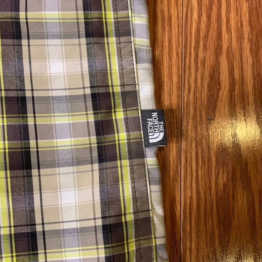 North Face Mens Medium‎ Pine Knot Plaid Shirt